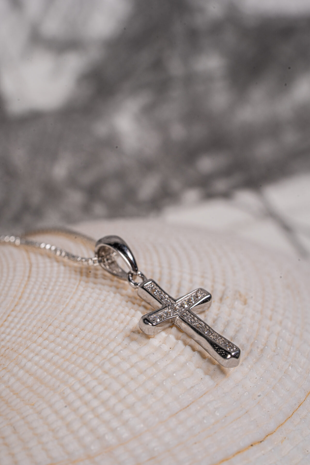 element.silver.cross.245