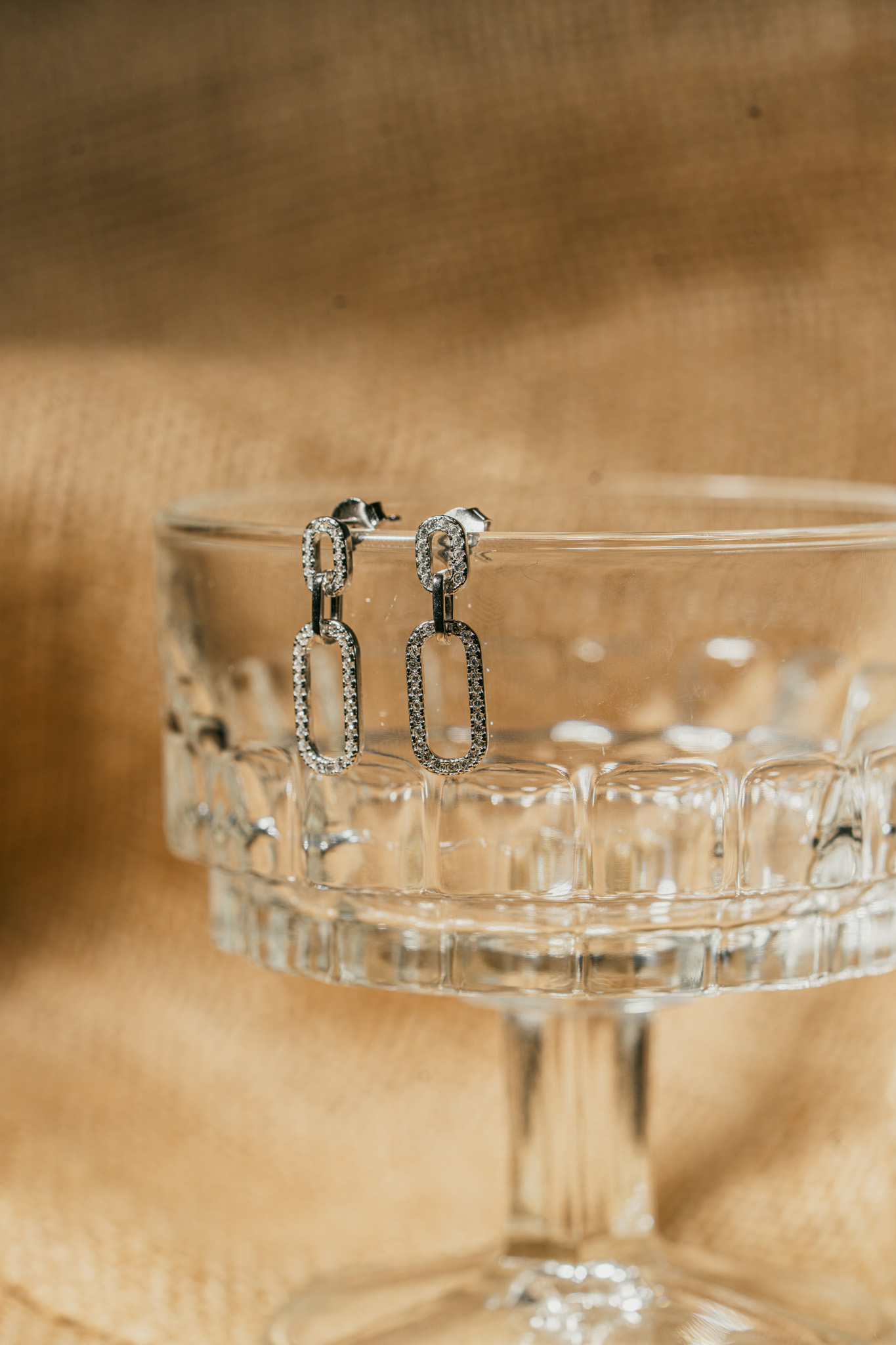 earring-silver255 ΣΚΟΥΛΑΡΙΚΙ ΑΣΗΜΕΝΙΟ 925 ΕΠΙΠΛΑΤΙΝΩΜΕΝΟ ΜΕ ΖΙΡΓΚΟΝ 21 ΕΥΡΩ - Image 1