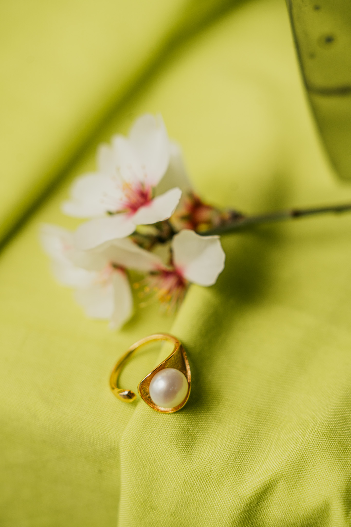 ring-silver-gold plate-perla273 ΔΑΧΤΥΛΙΔΙ ΑΣΗΜΕΝΙΟ 925 ΕΠΙΧΡΥΣΩΜΕΝΟ ΜΕ ΜΑΡΓΑΡΙΤΑΡΙ ΓΛΥΚΟΥ ΝΕΡΟΥ 35 ΕΥΡΩ - Image 1